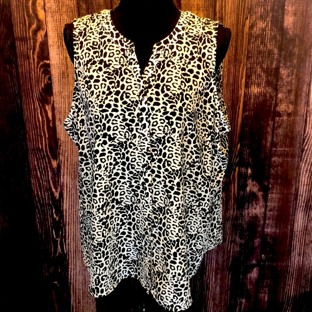 Apt 9 sleeveless blouse